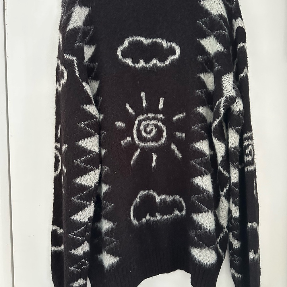 BNWT (sold out) The NKC Store Clare Sweater sun cloud B/W Graphic Sweater O/S - Picture 6 of 10